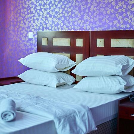 Euro Hotel And Apartments Дар ес Саалам Екстериор снимка