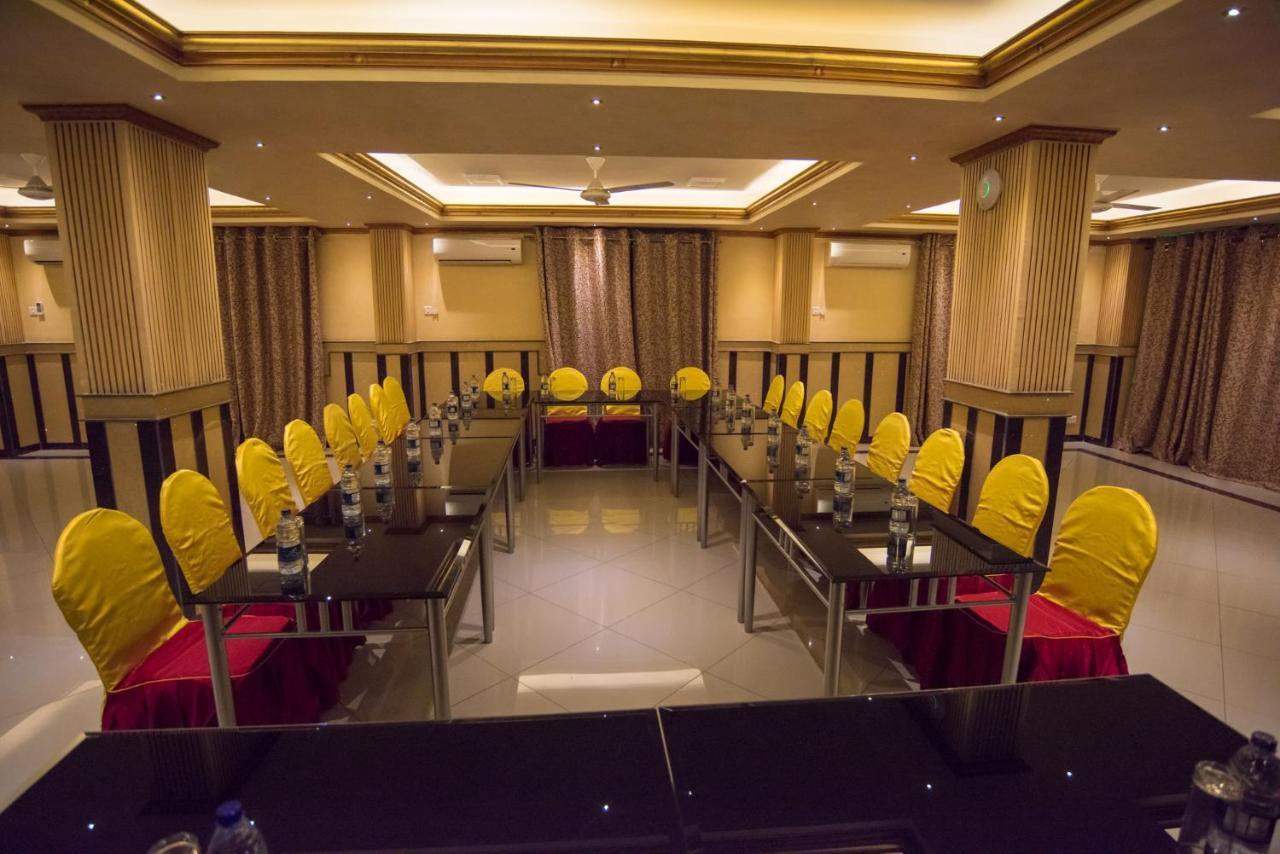 Euro Hotel And Apartments Дар ес Саалам Екстериор снимка