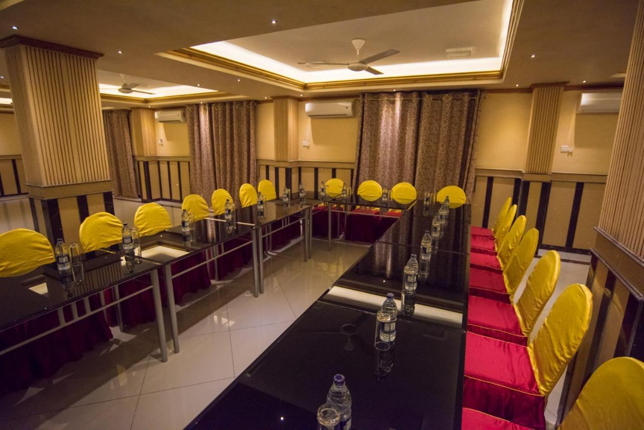 Euro Hotel And Apartments Дар ес Саалам Екстериор снимка