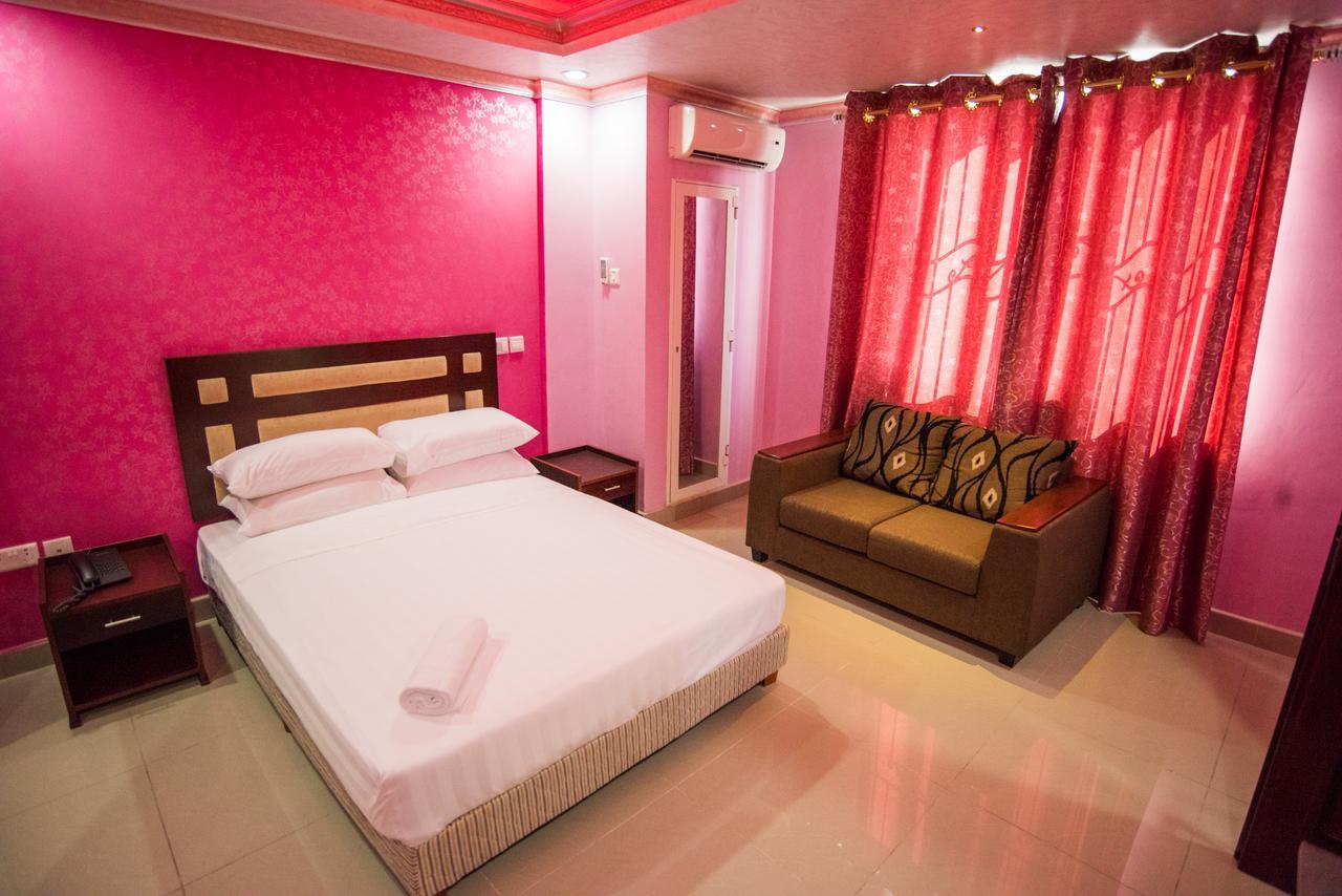 Euro Hotel And Apartments Дар ес Саалам Екстериор снимка
